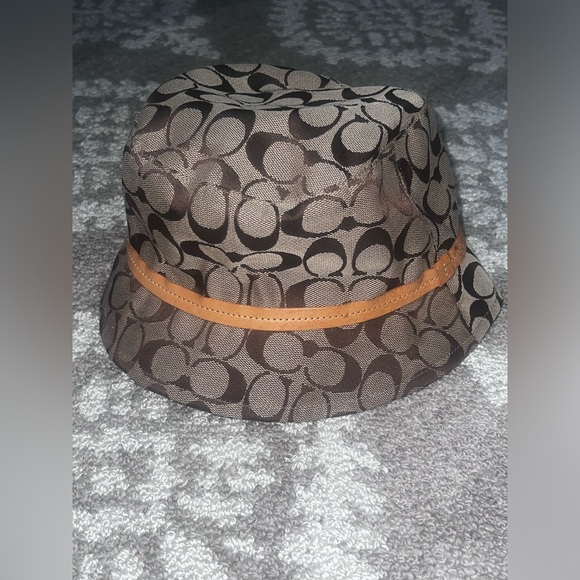 ⭐️Vintage Coach Signature Bucket Hat⭐️ - Picture 4 of 14